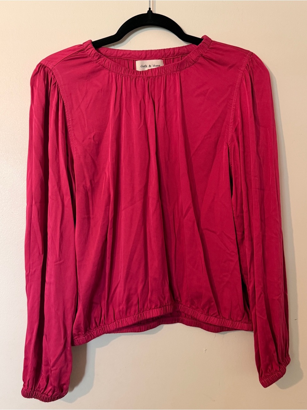 Cloth and Stone Luxe Satin Banded Blouse Size M Berryfizz Pink Elegant Boho